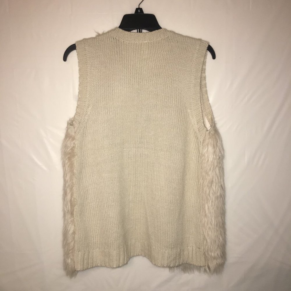 Red Camel Faux Fur Vest Small Cream/Off White - Picture 2 of 8